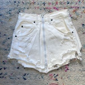 Carmar Zip Front White Distressed Denim Skirt Size 23